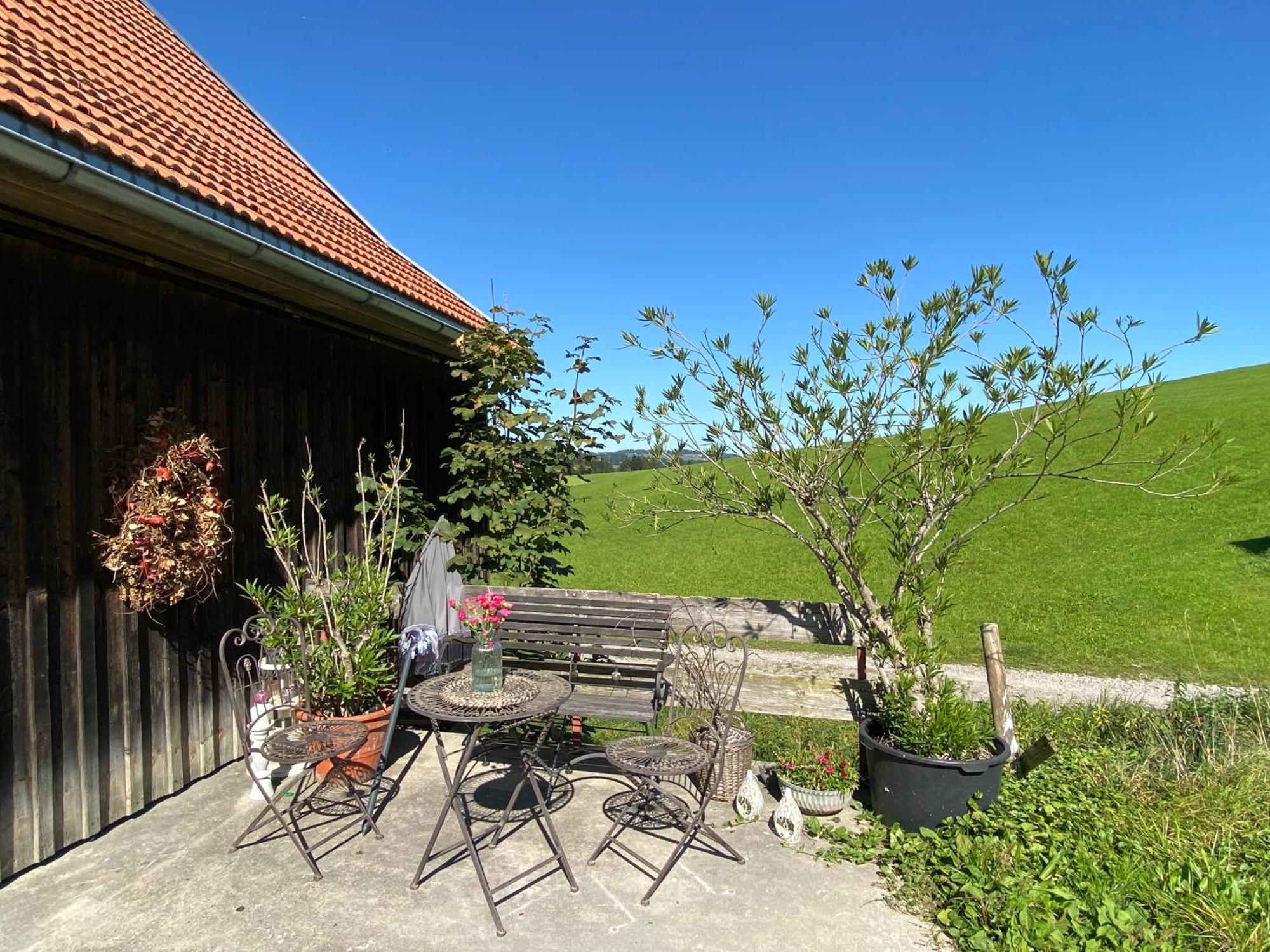 Allgaeu Cottage - Traumhafter Blick In Die Schweizer Berge Weiler-Simmerberg Extérieur photo