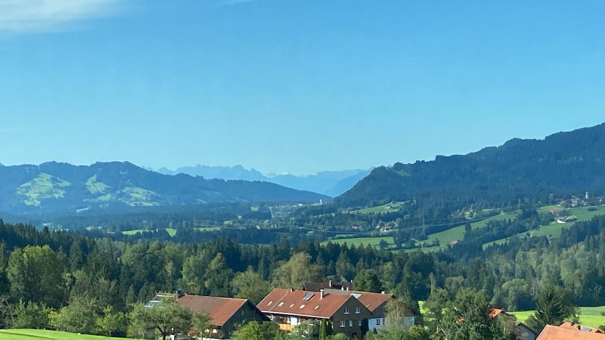 Allgaeu Cottage - Traumhafter Blick In Die Schweizer Berge Weiler-Simmerberg Extérieur photo